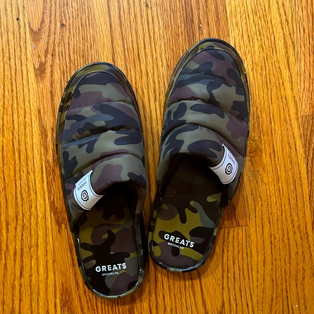 Branded Greats Brooklyn slippers, new